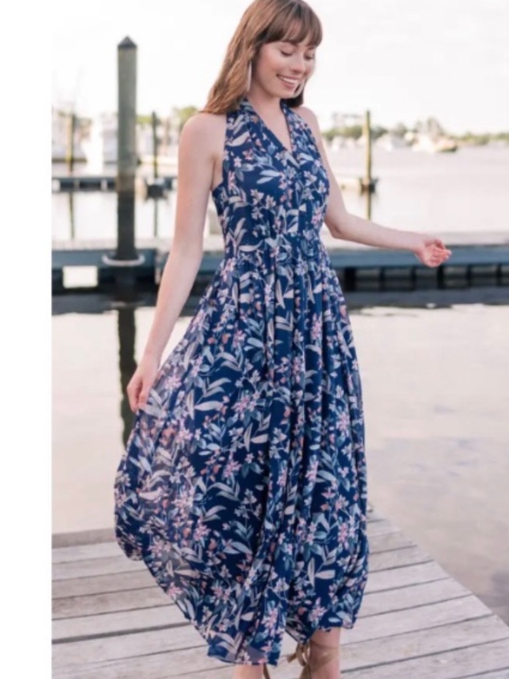 Gal Meets Glam Collection Siena Floral Print Halter Neck Chiffon Maxi Dress
